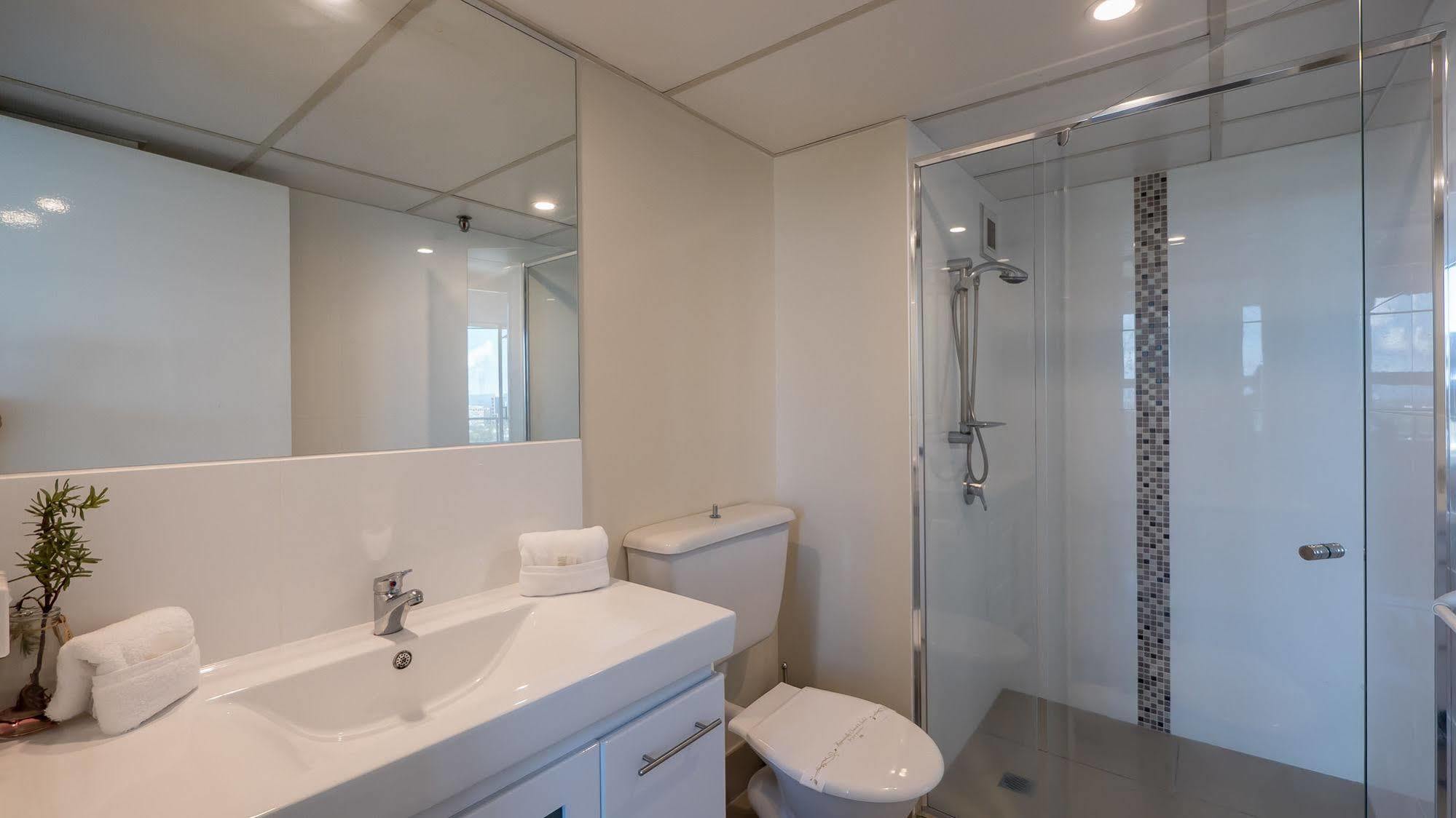 Waterways Apartments Surfers Paradise Bagian luar foto